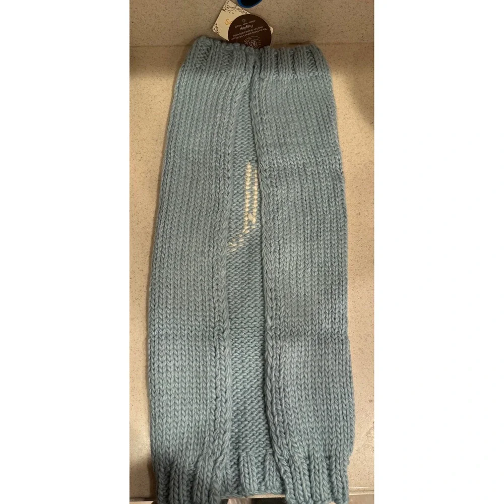 Huggalugs hi. Hand Knit Blanket 18x24